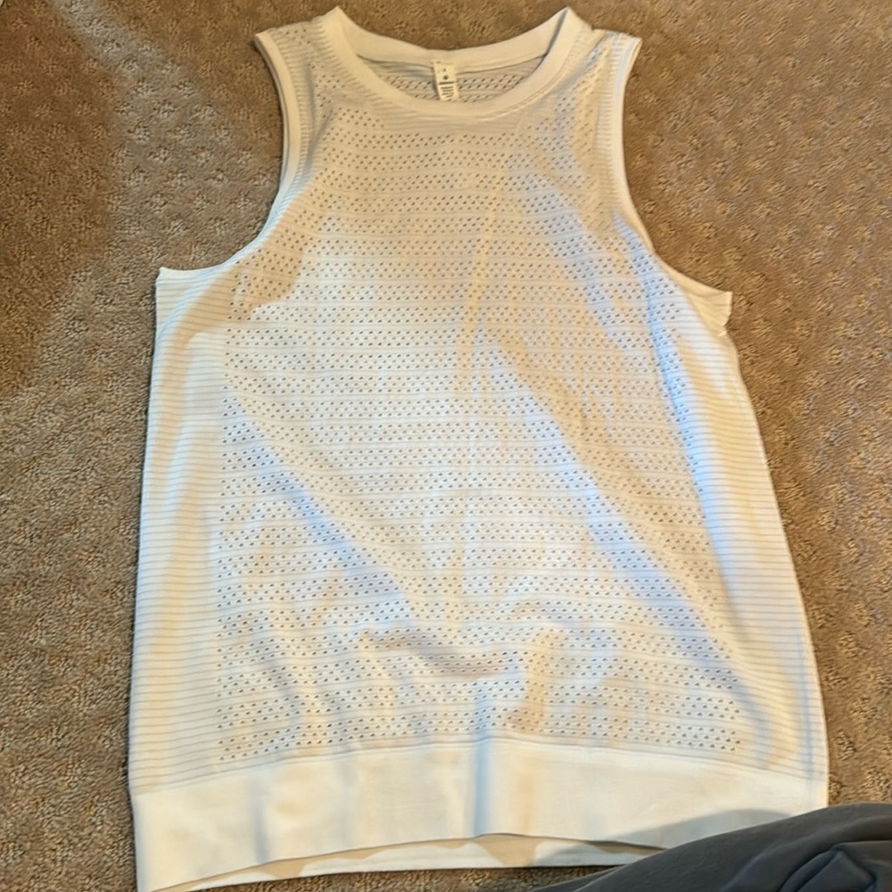 White lululemon tank practically brand new barely worn